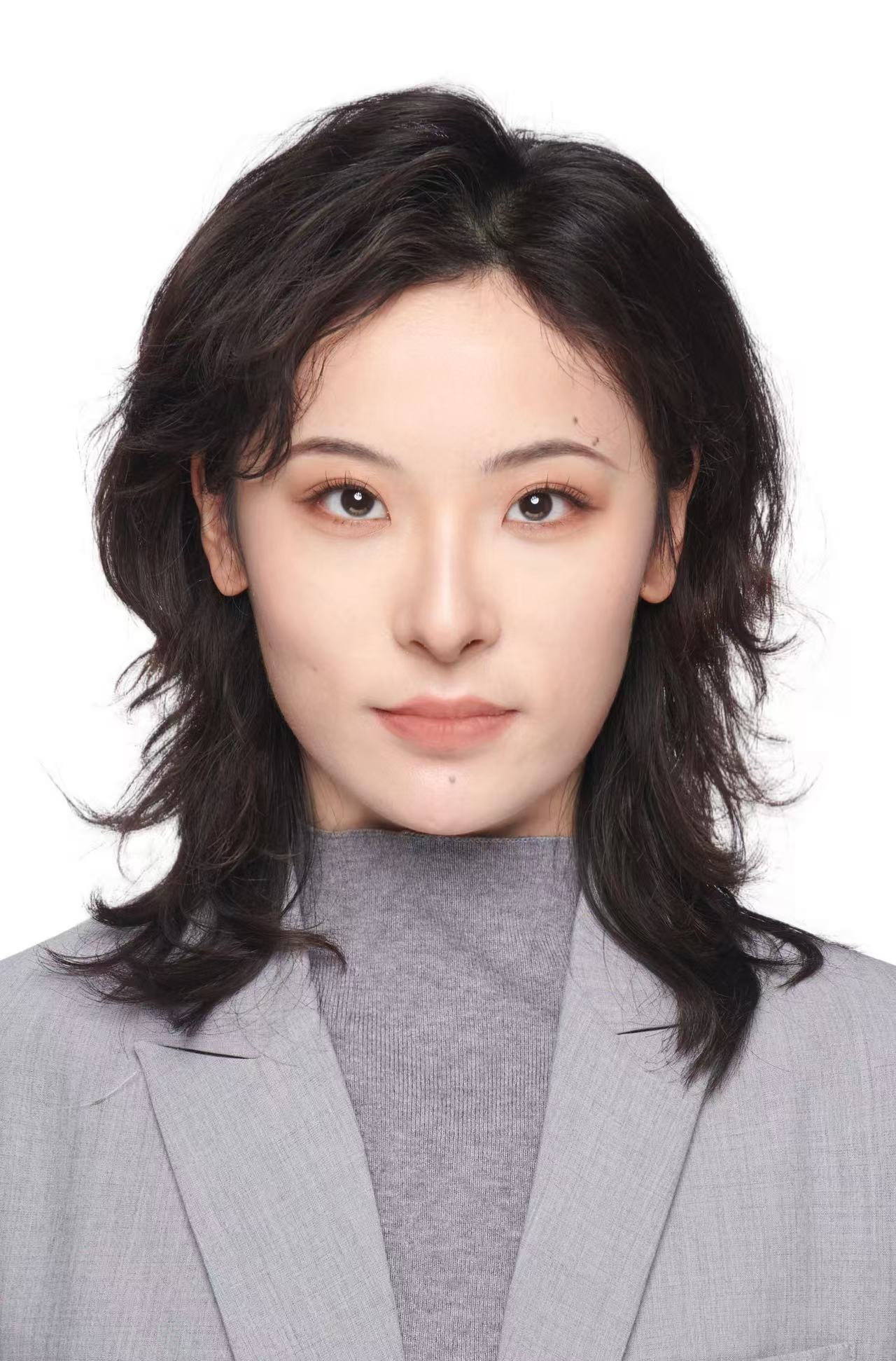 Jingyi Du